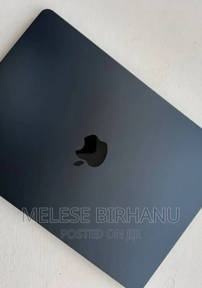 New Laptop Apple MacBook Air 2022 M2 8GB Intel Core I5 SSD 256GB
