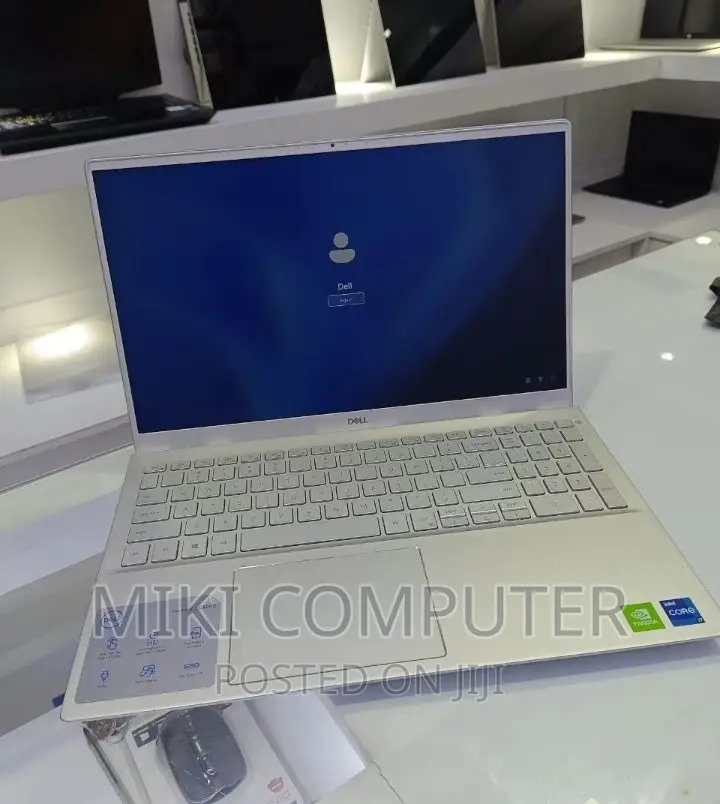 New Laptop Dell Inspiron 15 16GB Intel Core I7 SSD 512GB