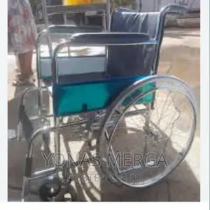 Wheelchair/Wheelchair/Wheelchair/Em Luxury Power Wheelchair
