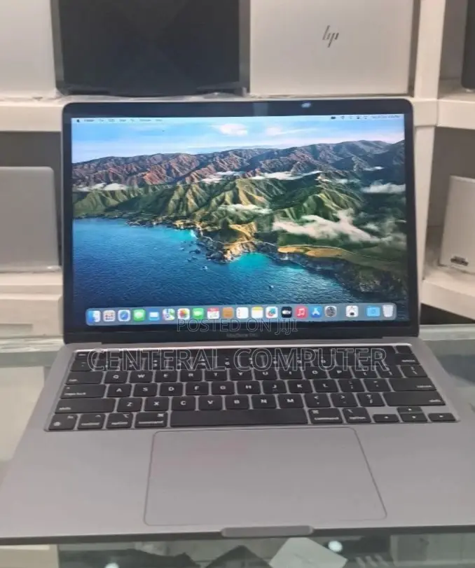 New Laptop Apple MacBook Pro 2020 M1 8GB Intel Core I5 SSD 256GB