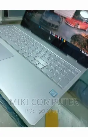 New Laptop HP Envy X360 8GB Intel Core I5 SSD 512GB