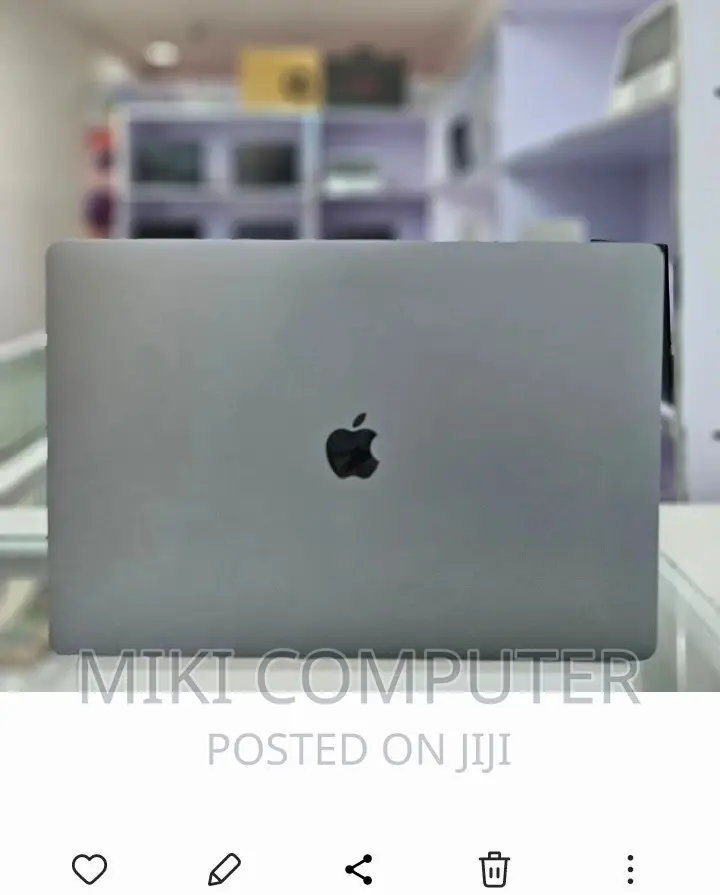 New Laptop Apple MacBook Pro 2019 16GB Intel Core I7 SSD 512GB