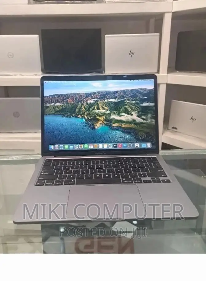 New Laptop Apple MacBook Pro M1 8GB Intel SSD 256GB
