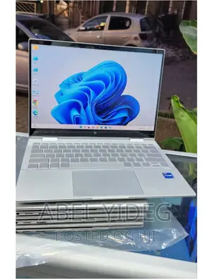 New Laptop HP Envy X360 8GB Intel Core I7 SSD 512GB