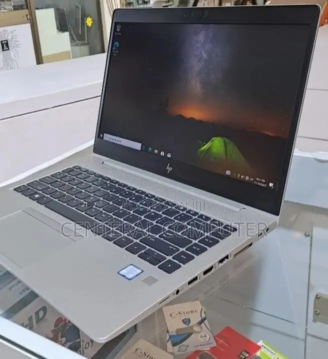 New Laptop HP 348 G5 16GB Intel Core I7 SSD 512GB
