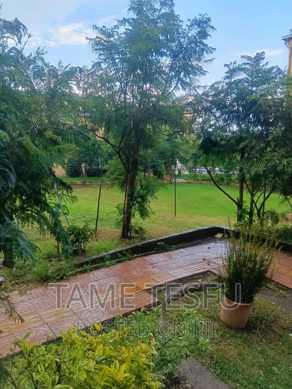Furnished 3bdrm Condo in Yeka Abdo for sale