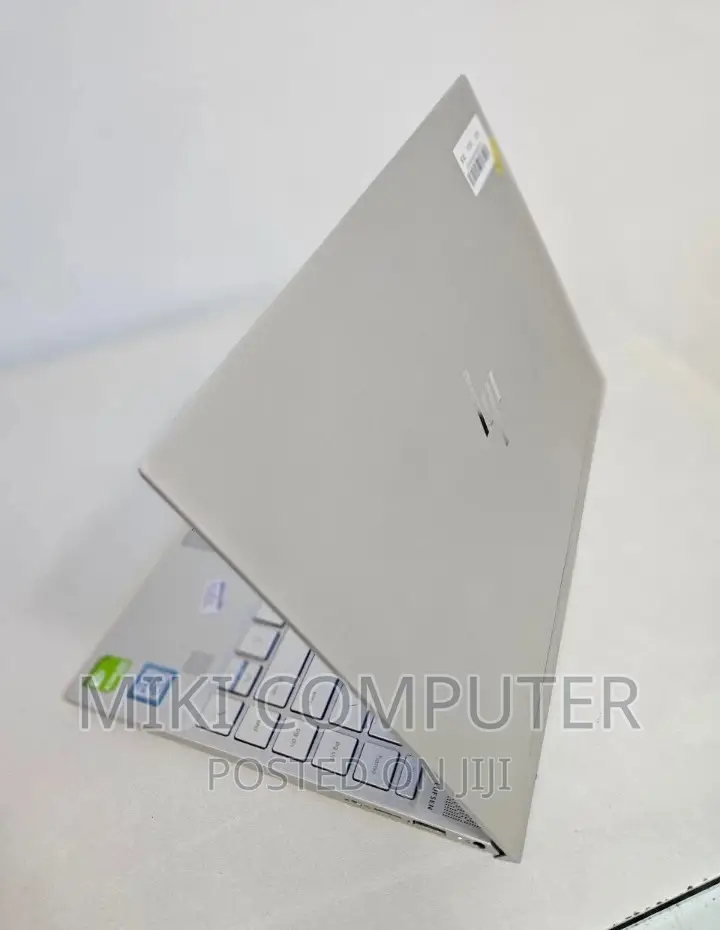 New Laptop HP Envy 13 8GB Intel Core i5 SSD 512GB