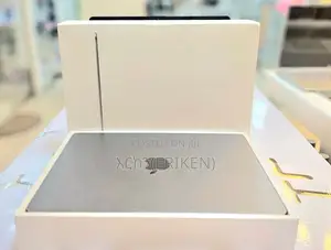 New Laptop Apple MacBook Air 2022 M2 8GB Apple M2 SSD 256GB
