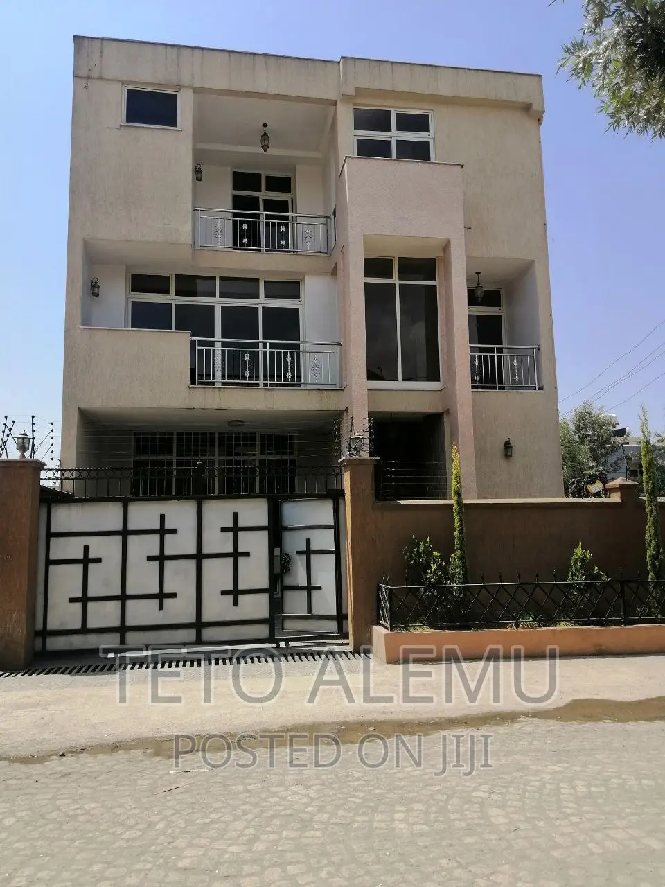 5bdrm House in House For Sale, Bole for sale