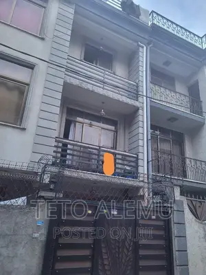 7bdrm House in House For Sale, Akaky Kaliti for sale