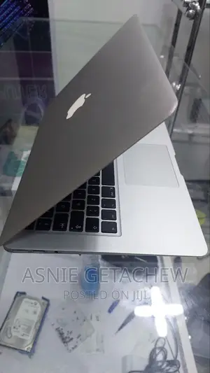 New Laptop Apple MacBook Pro 2019 256GB Intel Core I5 HDD 128GB
