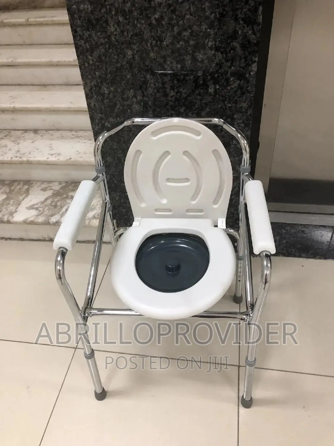 Commode Chair:Foldable Chair*Commode Chair'toilet Chair