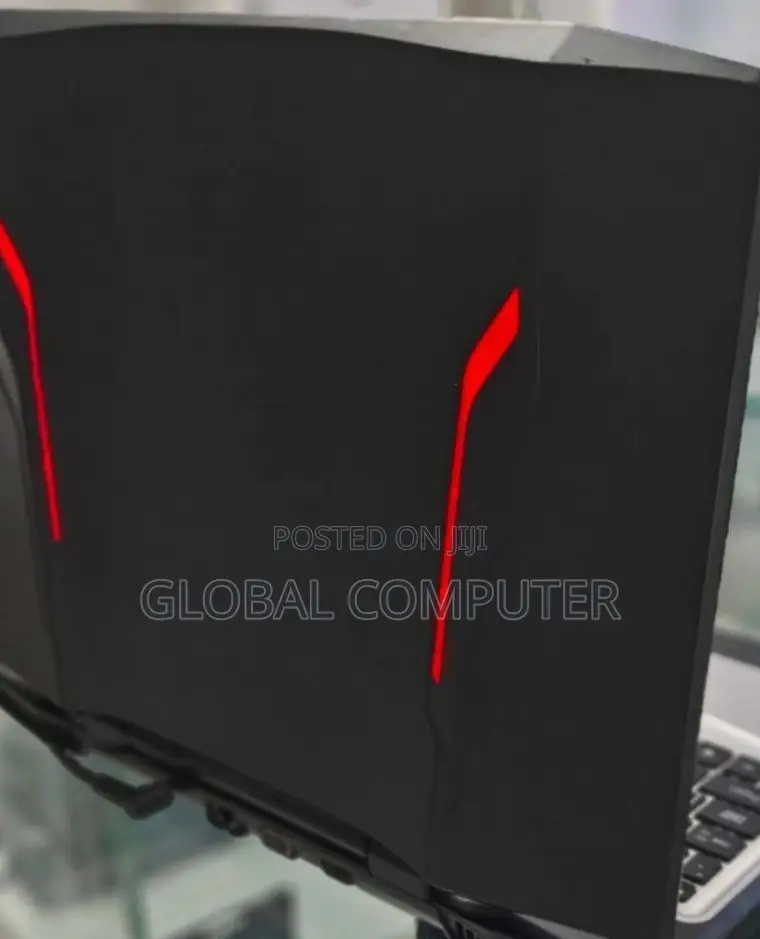 New Laptop 8GB Intel Core I5 SSD 256GB
