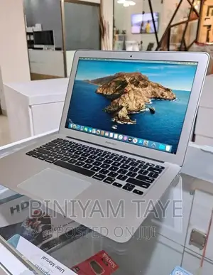 New Laptop Apple MacBook Air 2015 4GB Intel Core i7 SSD 128GB