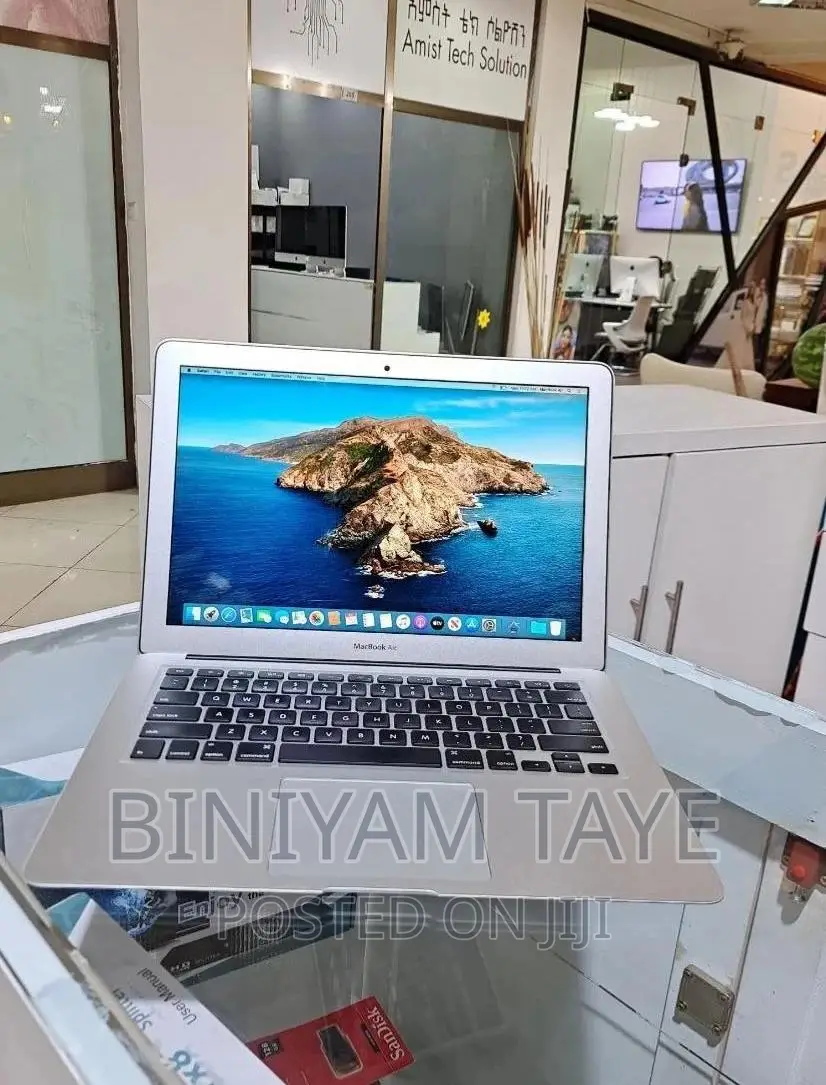 New Laptop Apple MacBook Air 2015 4GB Intel Core i7 SSD 128GB