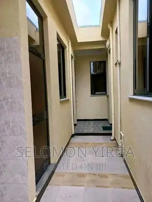 3bdrm Villa in አድስ አበባ, Bole for sale