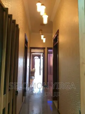 3bdrm Villa in አድስ አበባ, Bole for sale