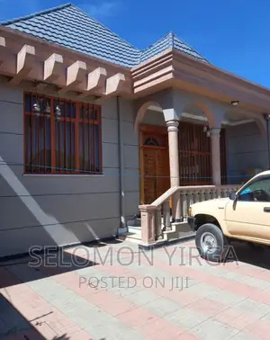 3bdrm Villa in አድስ አበባ, Bole for sale