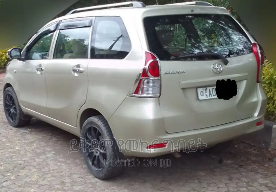 Toyota Avanza 2015 Silver