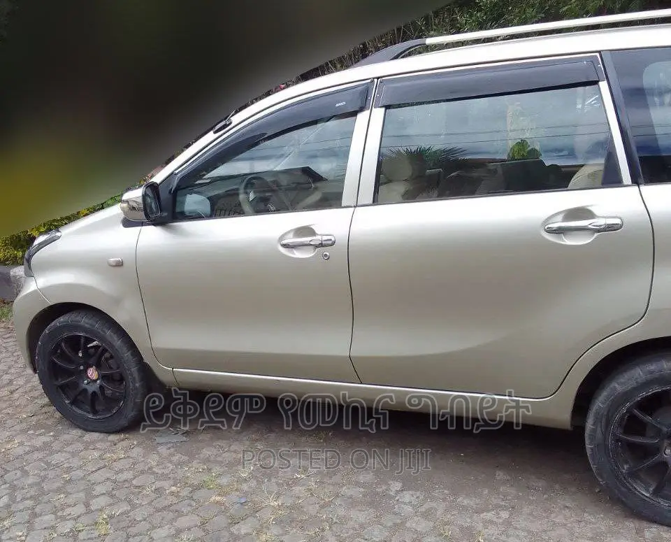 Toyota Avanza 2015 Silver