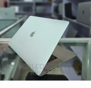 New Laptop Apple MacBook Pro 2019 16GB Intel Core I7 SSD 512GB