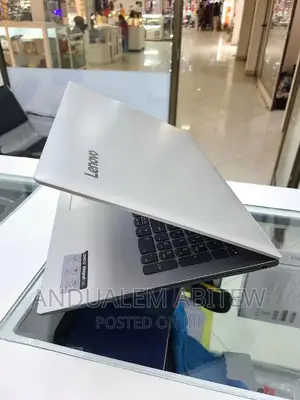 New Laptop Lenovo Ideapad 3 8GB Intel Core I5 SSHD (Hybrid) 1T