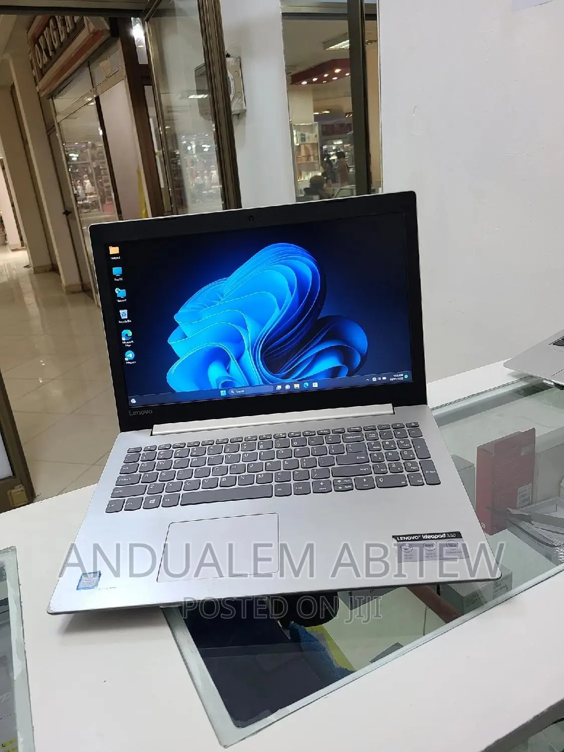 New Laptop Lenovo Ideapad 3 8GB Intel Core I5 SSHD (Hybrid) 1T