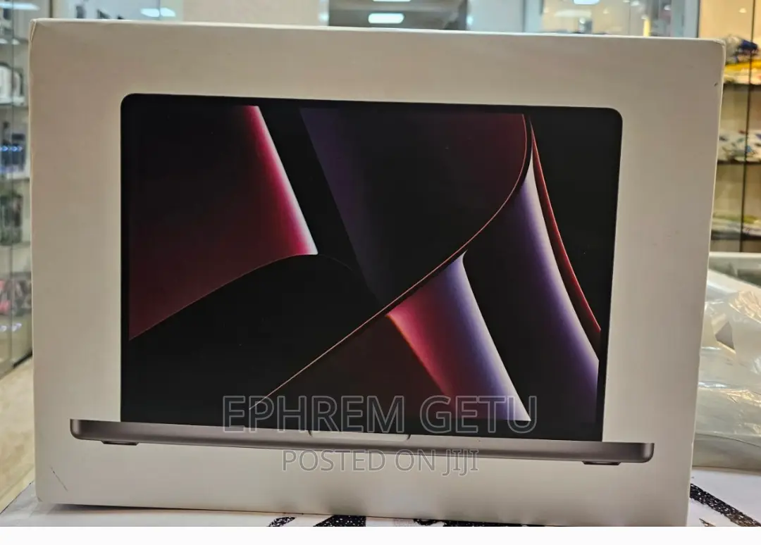 New Laptop Apple MacBook Pro 2022 M2 16GB Apple M2 SSD 512GB