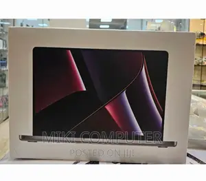New Laptop Apple MacBook Pro 2022 M2 16GB Intel SSD 512GB