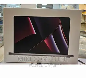 New Laptop Apple MacBook Pro 2022 M2 16GB Intel SSD 512GB