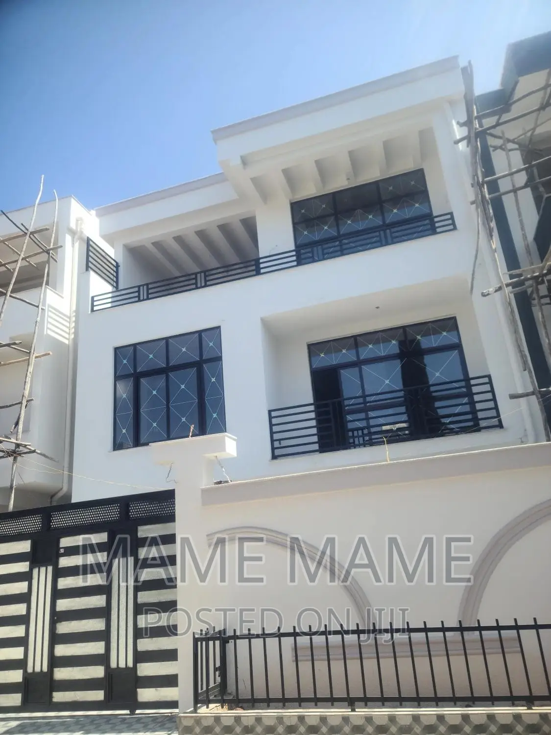 5bdrm House in Addis Abeba, Bole for sale