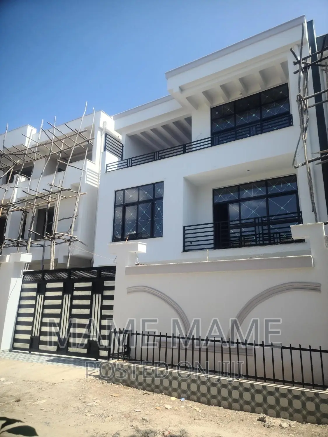 5bdrm House in Addis Abeba, Bole for sale