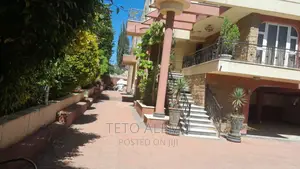 12bdrm House in House For Sale, Yeka for sale