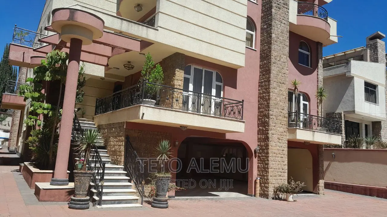 12bdrm House in House For Sale, Yeka for sale