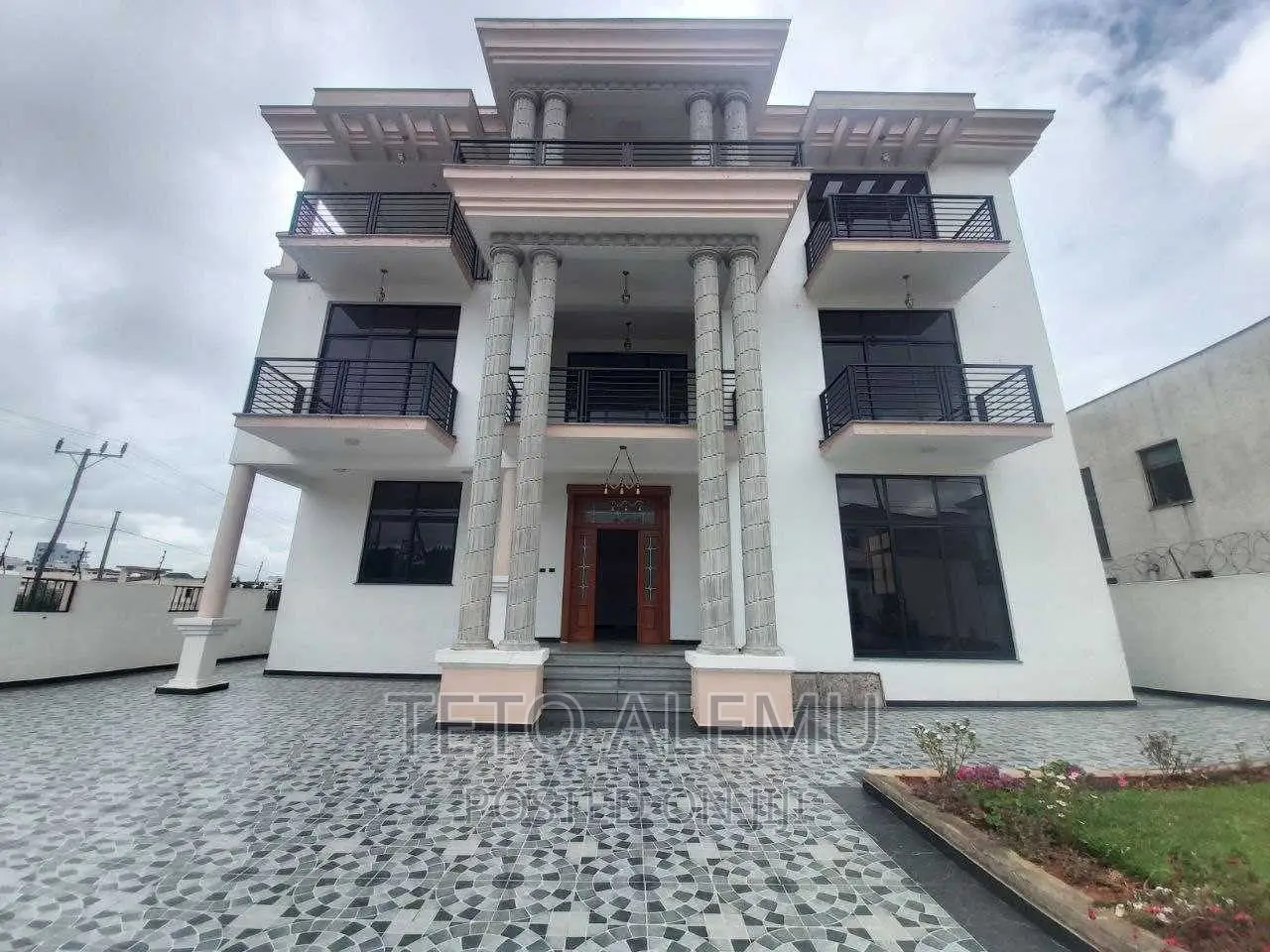 Furnished 8bdrm House in House For Sale, Bole for sale