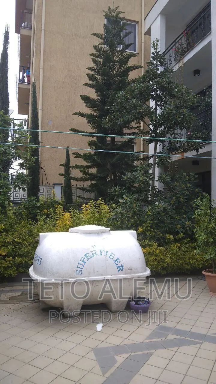 5bdrm House in House For Sale, Bole for sale