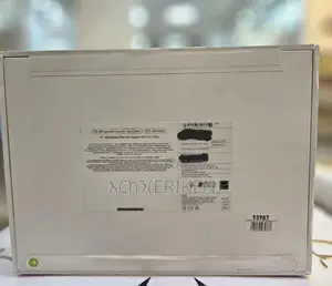 New Laptop Apple MacBook Pro 2022 M2 16GB Apple M2 SSD 512GB