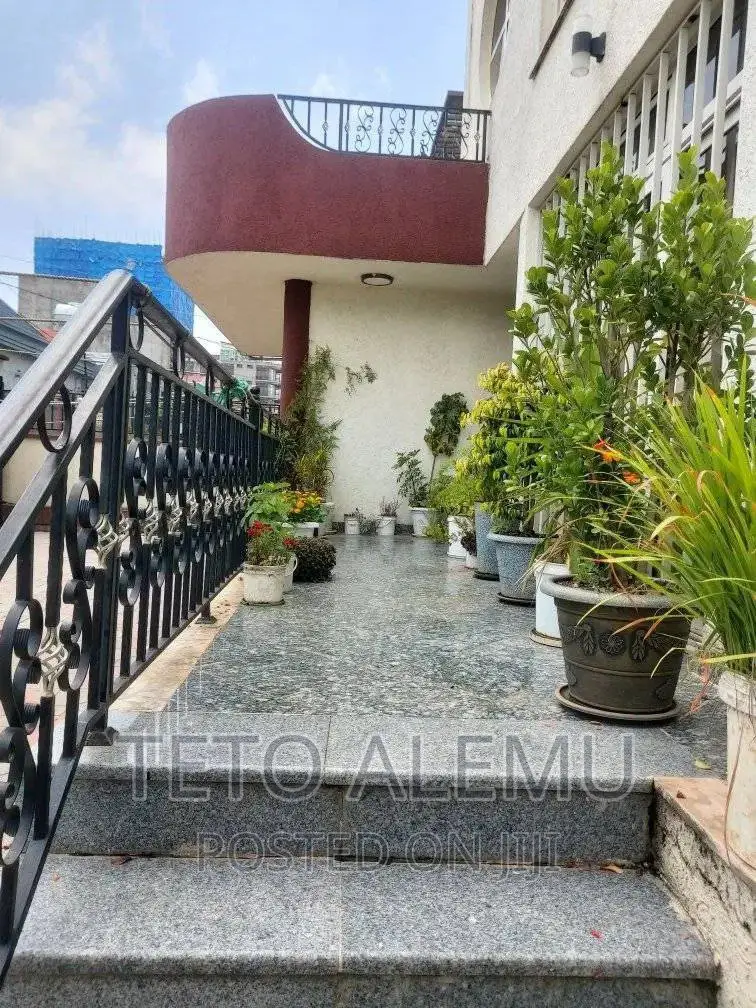 Furnished 5bdrm House in House For Sale, Bole for sale
