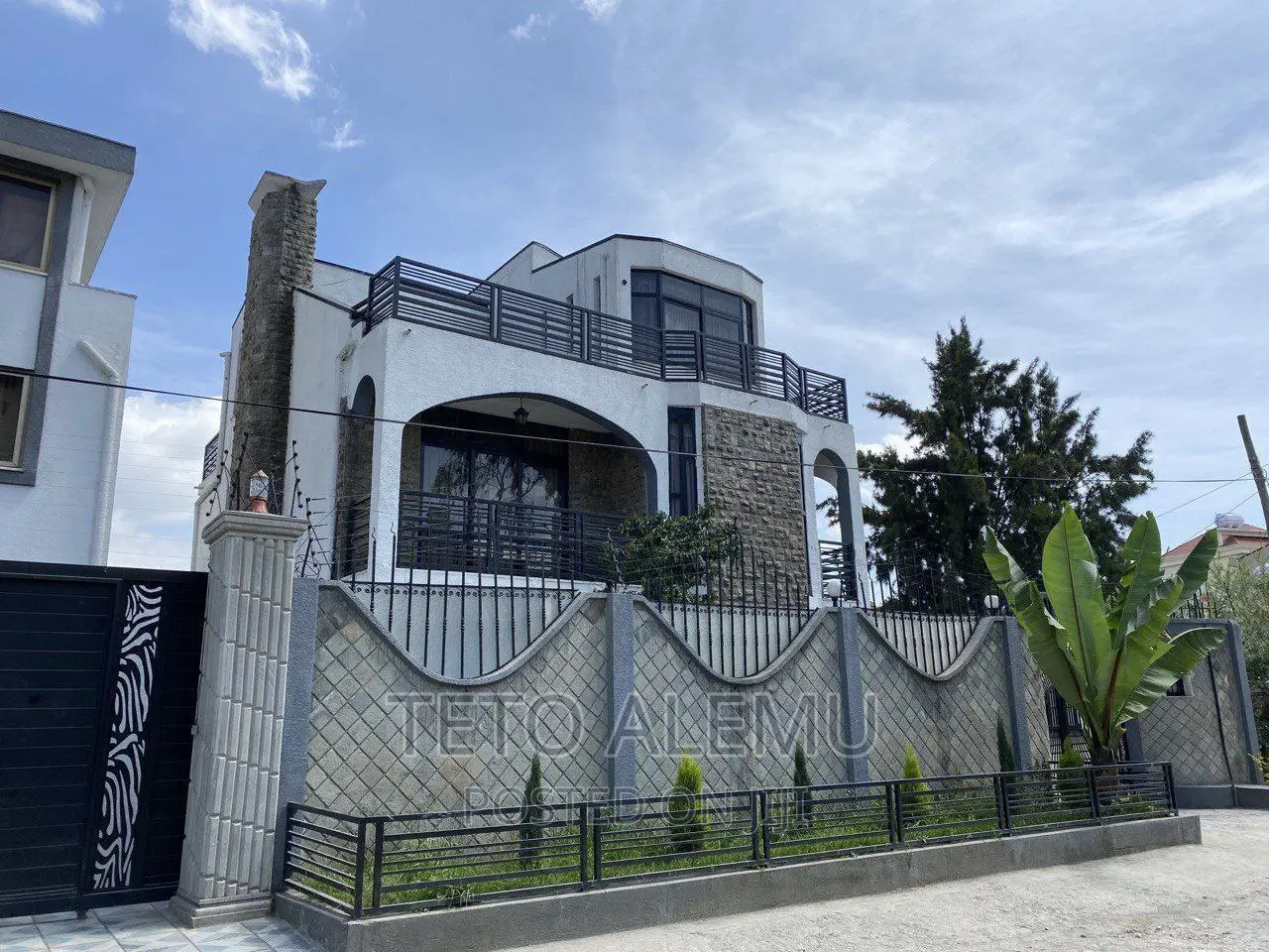 6bdrm House in House For Sale, Bole for sale