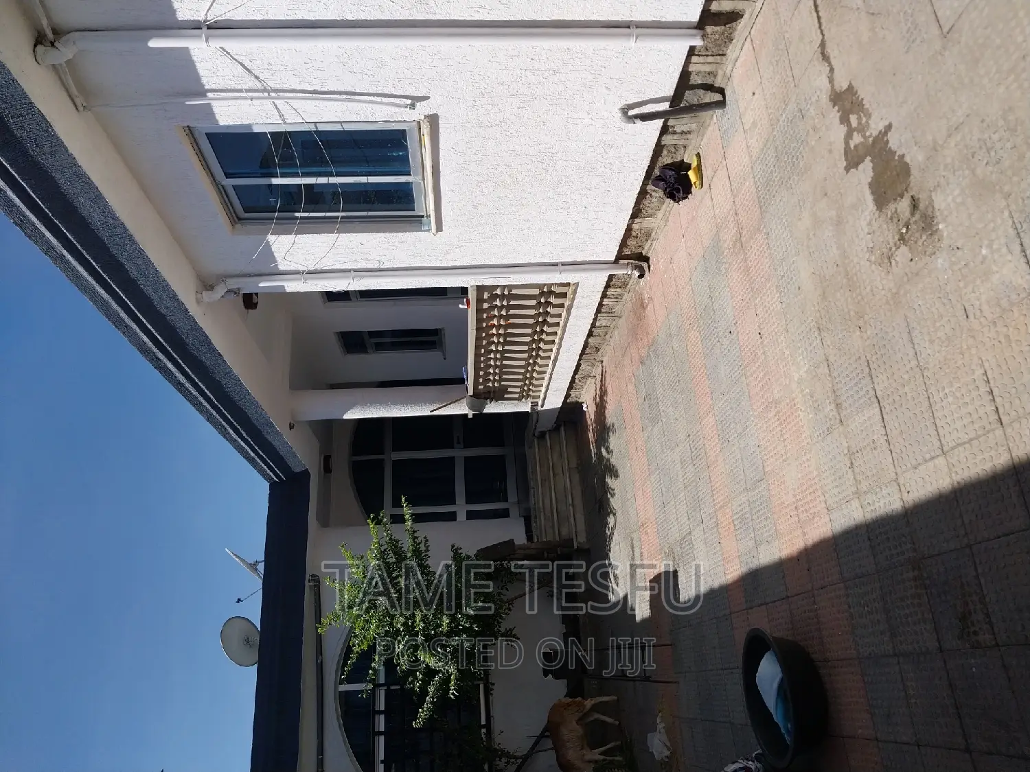 Furnished 2bdrm House in Yeka for sale