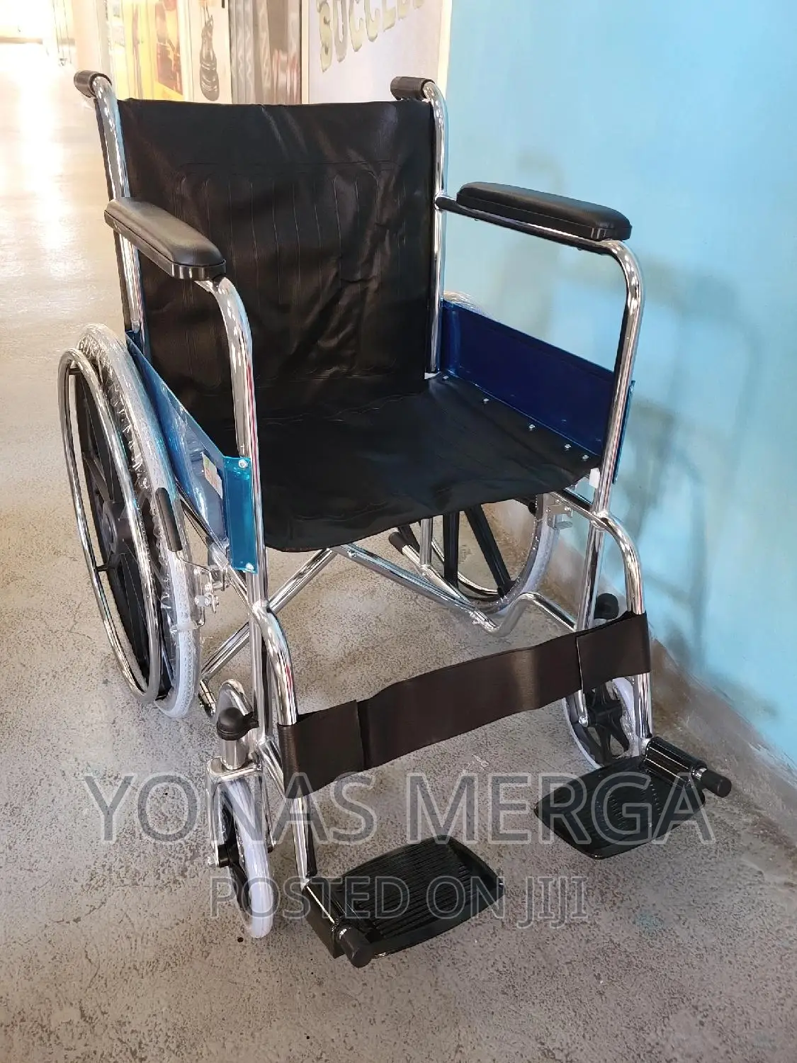 Wheelchair_flexiroll:The Aluminum Foldable Wheelchair"