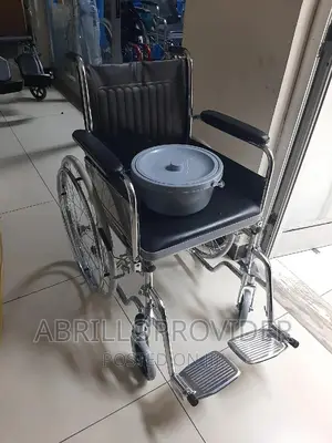 ዌልቸር ኮሞድ ፖፖ ያላቸው Wheelchair"Wheelchair~Wheelchair~Wheelchair
