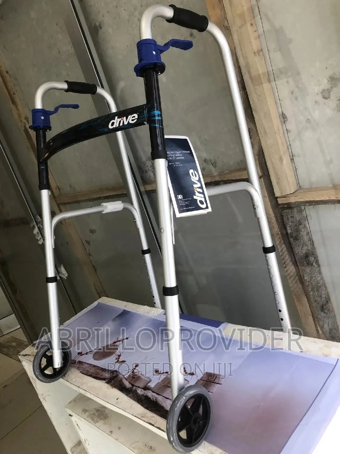 2 ጎማ ያላቸው Walker/Walkers:Walkers'walker"Walker*Walker:Walk