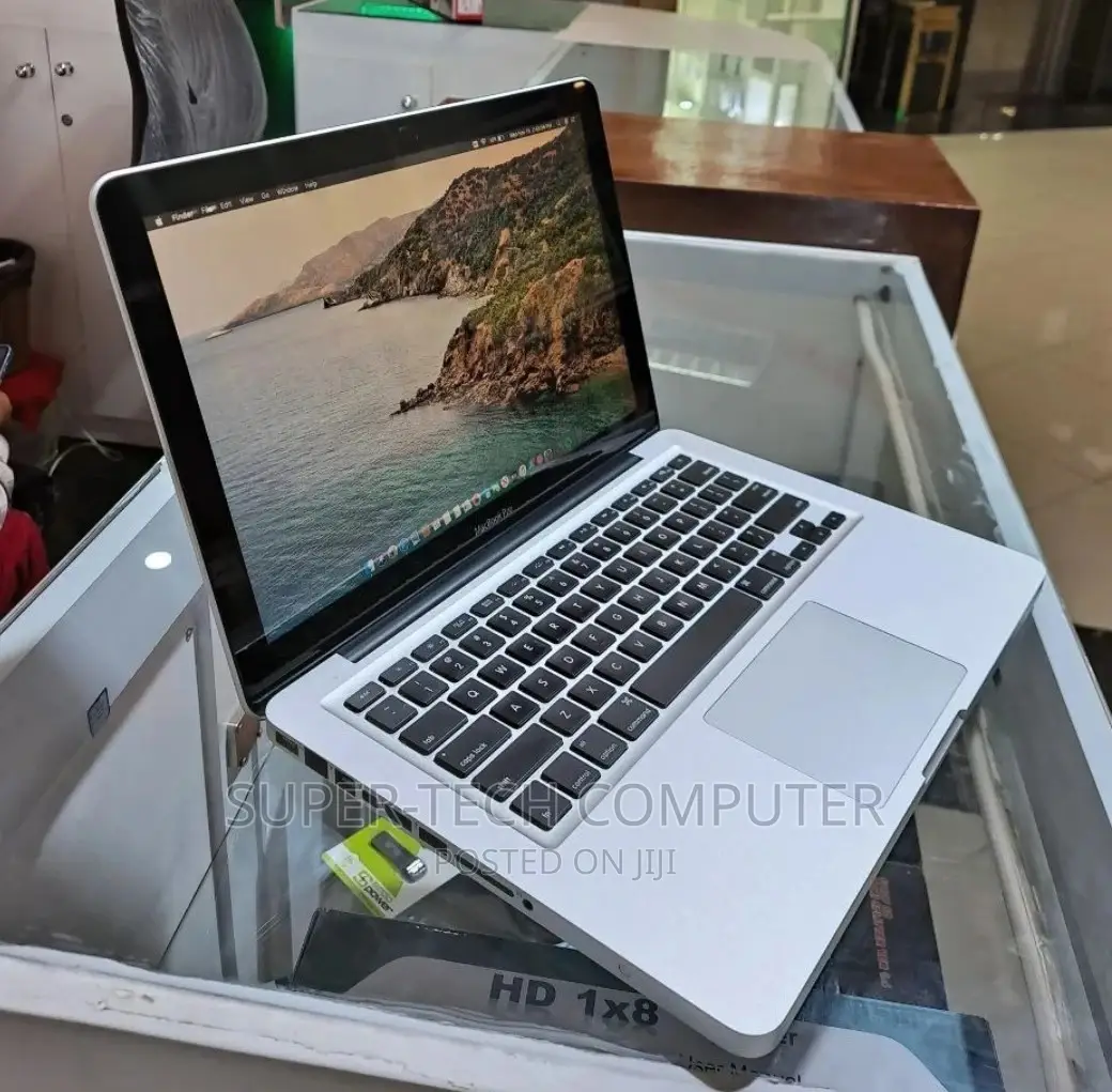New Laptop Apple MacBook Pro 2012 4GB Intel Core I5 HDD 500GB