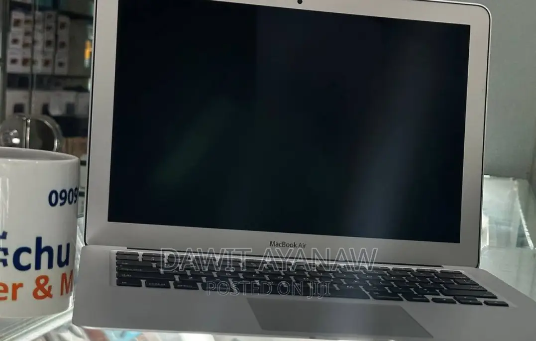 New Laptop Apple MacBook Air 2017 8GB Intel Core I5 SSD 128GB