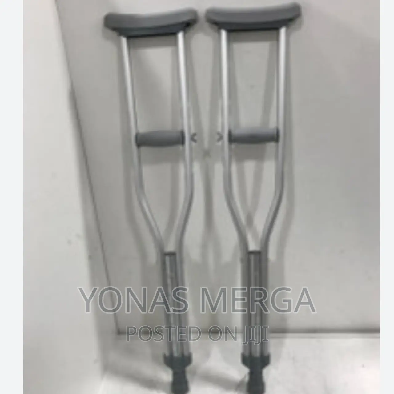 Crutches/Adaptive Crutches With Height Adjustment Buttons