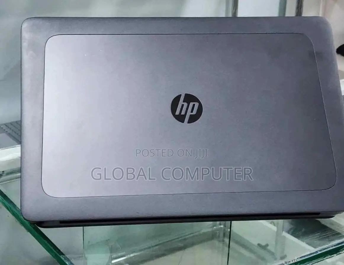 New Laptop HP ZBook 17 G5 8GB AMD Ryzen 7 SSD 512GB