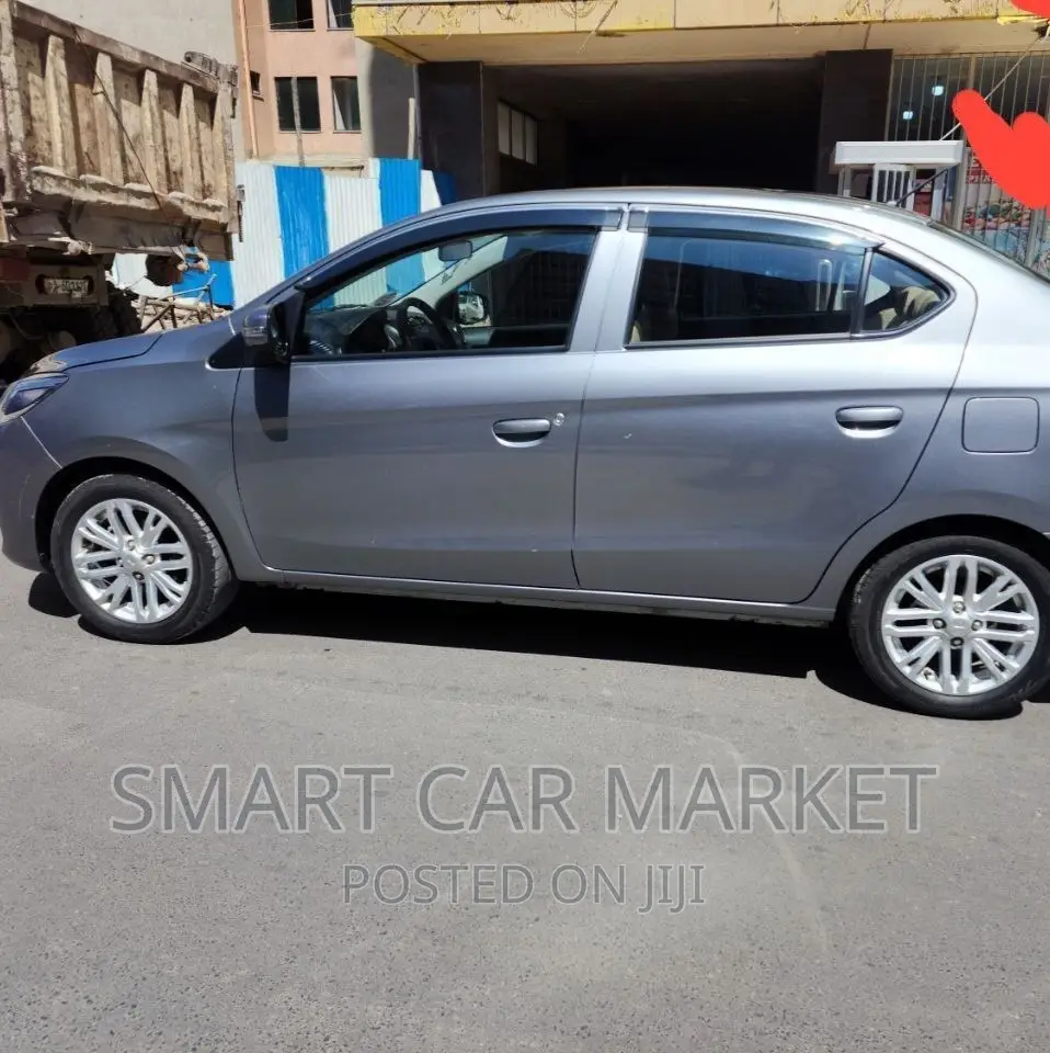 Mitsubishi Attrage 2022 Gray