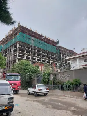 3bdrm Apartment in Ayat Realestate, Yeka for sale