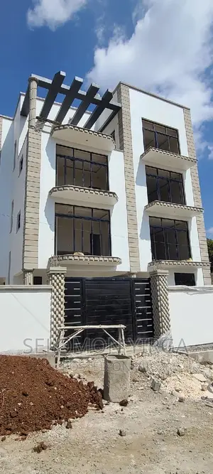 8bdrm House in አድስ አበባ, Yeka for sale
